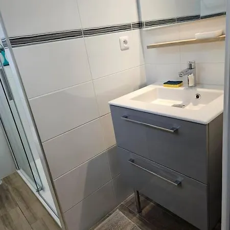 Chez Louise, Appartement T3 A Deux Pas Du Centre Bagnères-de-Luchon Exterior foto